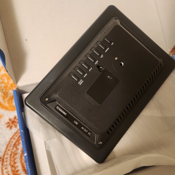 Digital Picture Frame - Picture 2 of 4